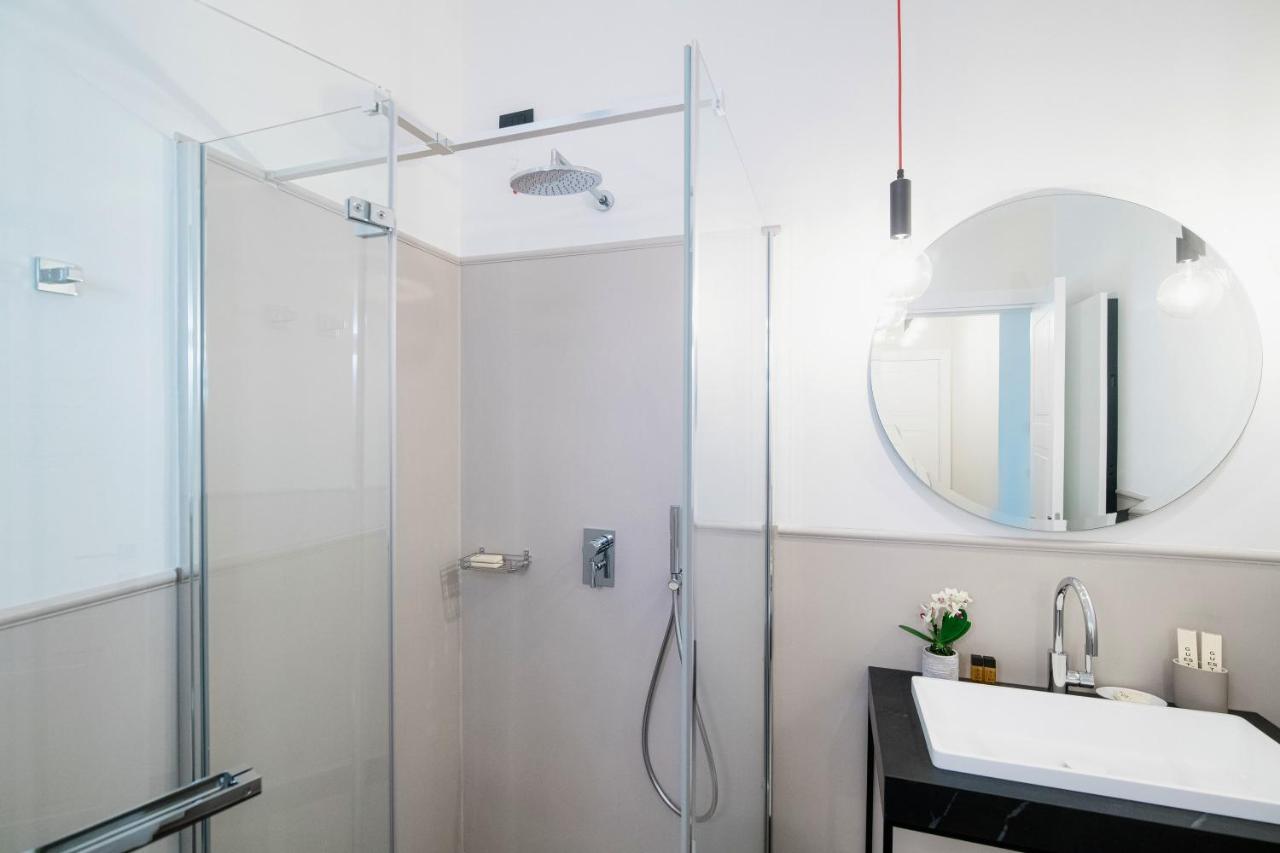 In Centro Luxury Rooms Como Exterior photo