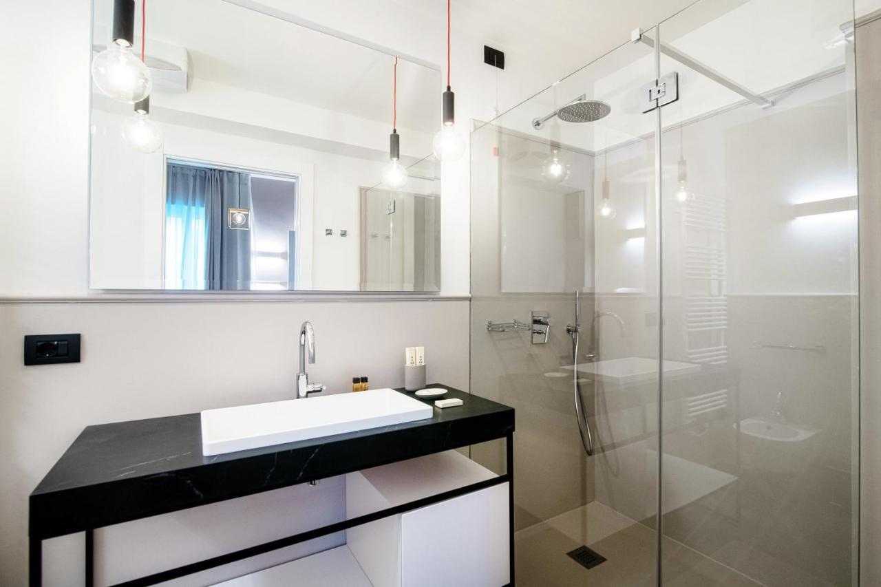 In Centro Luxury Rooms Como Exterior photo